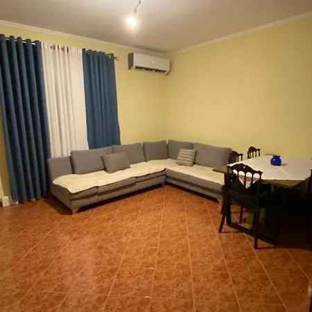 Si-ri Apartment Gjirokaster