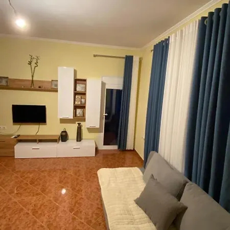 Si-ri Apartment *