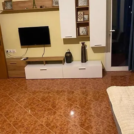 Apartment Si-ri Gjirokaster