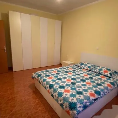 شقة Si-ri Gjirokastër